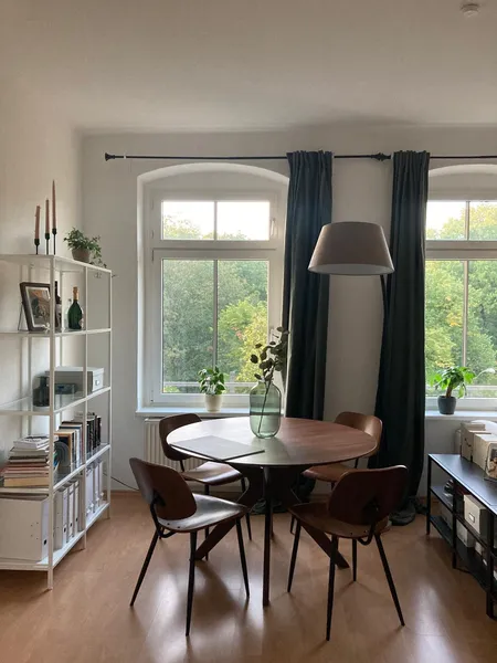 Urbanes Leben in Friedrichshain: 2-Zimmer-Wohnung mit Balkon — photo 1